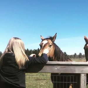 Meet your Posher, Abbie